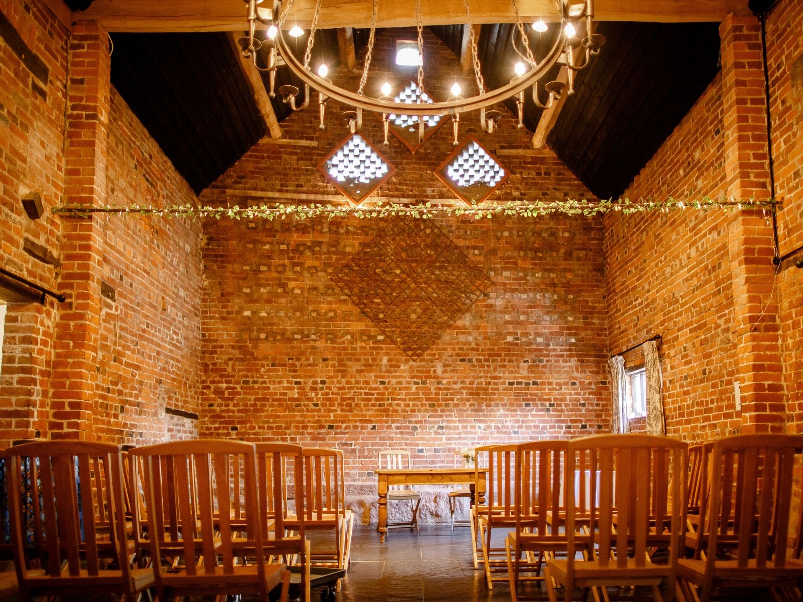 Curradine Barns Shrawley wedding venue